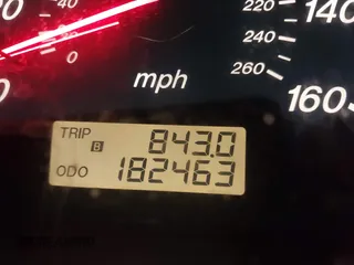 2002 Mazda Millenia z VIN JM1TA221021739118, wystawiony jako IAAI lot #41268546 z przebiegiem 182 463 mil mil oraz . Historia ofert i sprzedaży dostępna na DreamBid. Obrazek 7.