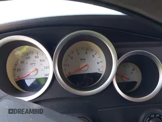 2005 Dodge Magnum SE z VIN 2D4FV48V95H123675, wystawiony jako IAAI lot #42303195 z przebiegiem Nie podano mil oraz . Historia ofert i sprzedaży dostępna na DreamBid. Obrazek 7.