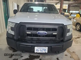 2015 Ford F-150 XLT z VIN 1FTFX1EF7FKD06649, wystawiony jako IAAI lot #42615380 z przebiegiem 177 590 mil mil oraz . Historia ofert i sprzedaży dostępna na DreamBid. Obrazek 26.