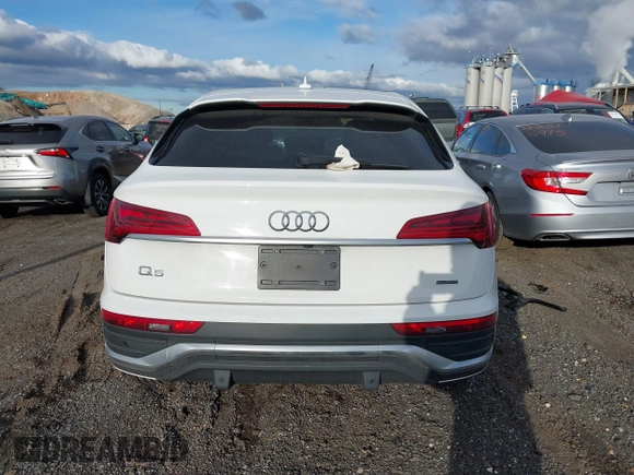 2023 Audi Q5 Sportback S line Premium Plus with VIN WA15AAFY9P2015093, listed as a IAAI auction lot 42024672 with 14,680 mi miles and . Bid and sale history available at DreamBid. Image 16.