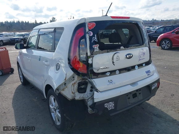 2019 Kia Soul with VIN KNDJN2A20K7697018, listed as a IAAI auction lot 41547034 with 86,624 mi miles. Bid and sale history available at carsss.com. Image 3.