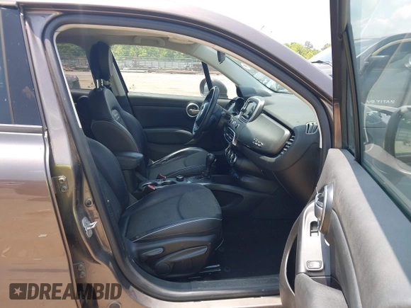 2016 FIAT 500X Trekking with VIN ZFBCFXCT5GP353011, listed as a IAAI auction lot 42577252 with Not provided miles and . Bid and sale history available at DreamBid. Image 5.
