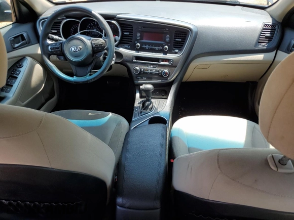 2015 Kia Optima LX z VIN KNAGM4A70F5619499, wystawiony jako Copart lot #60094465 z przebiegiem 169 373 mil mil oraz Szkoda całkowita • Salvage title. Historia ofert i sprzedaży dostępna na DreamBid. Obrazek 8.