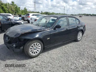 2009 BMW 3 Series 328i with VIN WBAPH77519NM28190, listed as a Copart auction lot 51776205 with 90,044 mi miles and Salvage Title. Bid and sale history available at carsss.com. Image 1.