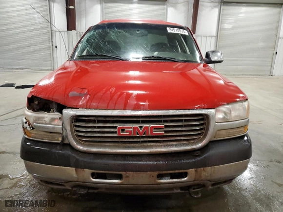 2002 GMC Sierra 2500HD with VIN 1GTHK29122E243125, listed as a Copart auction lot 84910974 with 221,764 mi miles and Salvage Title. Bid and sale history available at carsss.com. Image 5.