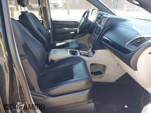 2018 Dodge Grand Caravan SXT z VIN 2C4RDGCG9JR343510, wystawiony jako IAAI lot #42347333 z przebiegiem 142 430 mil mil oraz . Historia ofert i sprzedaży dostępna na DreamBid. Obrazek 5.