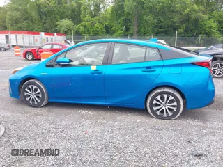 2020 Toyota Prius LE with VIN JTDL9RFU1L3017703, listed as a IAAI auction lot 42277379 with 25,593 mi miles and . Bid and sale history available at DreamBid. Image 14.