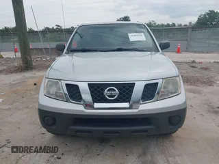 2013 Nissan Frontier S z VIN 1N6BD0CT1DN738656, wystawiony jako IAAI lot #42409910 z przebiegiem Nie podano mil oraz . Historia ofert i sprzedaży dostępna na DreamBid. Obrazek 12.