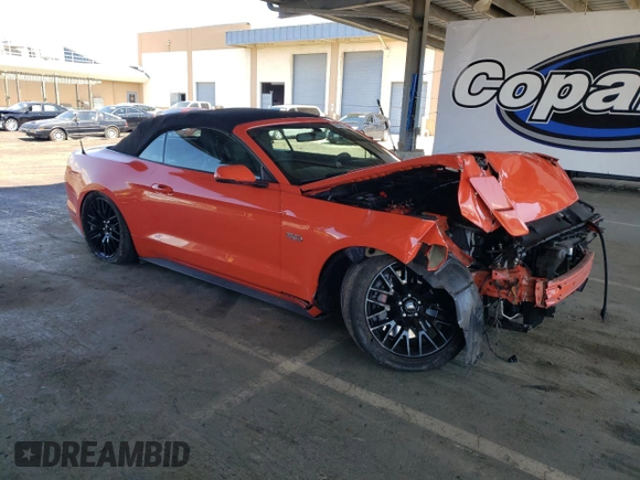 2016 Ford Mustang GT Premium z VIN 1FATP8FF7G5226557, wystawiony jako Copart lot #57002045 z przebiegiem 45 507 mil mil oraz Szkoda całkowita • Salvage title. Historia ofert i sprzedaży dostępna na DreamBid. Obrazek 4.