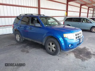 2012 Ford Escape XLT z VIN 1FMCU9DG3CKB69110, wystawiony jako IAAI lot #42567037 z przebiegiem 144 145 mil mil oraz . Historia ofert i sprzedaży dostępna na DreamBid. Obrazek 1.