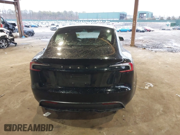 2025 Tesla Model 3 Long Range z VIN 5YJ3E1EA2SF909755, wystawiony jako IAAI lot #41667912 z przebiegiem 1 927 mil mil oraz . Historia ofert i sprzedaży dostępna na DreamBid. Obrazek 16.