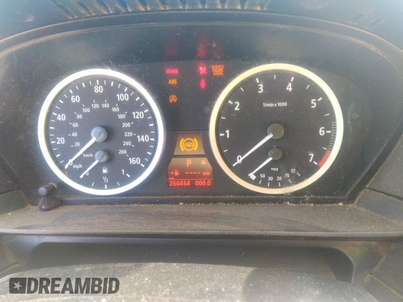 2005 BMW 5 Series 530i with VIN WBANA73555CR59173, listed as a IAAI auction lot 41715558 with 266,464 mi miles and . Bid and sale history available at carsss.com. Image 7.