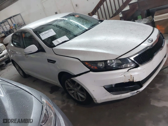2013 Kia Optima LX with VIN KNAGM4A77D5400536, listed as a IAAI auction lot 41460372 with 84,560 mi miles. Bid and sale history available at carsss.com. Image 1.