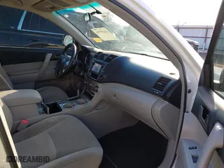 2013 Toyota Highlander with VIN 5TDZK3EH7DS127199, listed as a IAAI auction lot 41659716 with 169,873 mi miles. Bid and sale history available at carsss.com. Image 5.