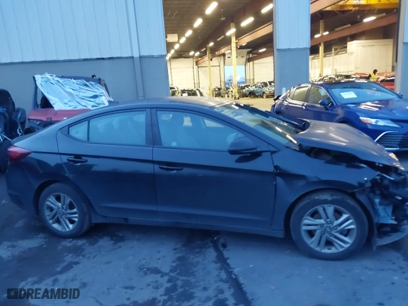 2019 Hyundai Elantra Preferred with VIN KMHD84LF9KU735813, listed as a IAAI auction lot 41073996 with 96,326 mi miles. Bid and sale history available at carsss.com. Image 14.