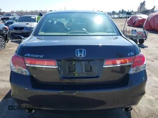 2011 Honda Accord EX z VIN 1HGCP3F78BA015858, wystawiony jako IAAI lot #41549844 z przebiegiem 121 457 mil mil oraz . Historia ofert i sprzedaży dostępna na DreamBid. Obrazek 16.