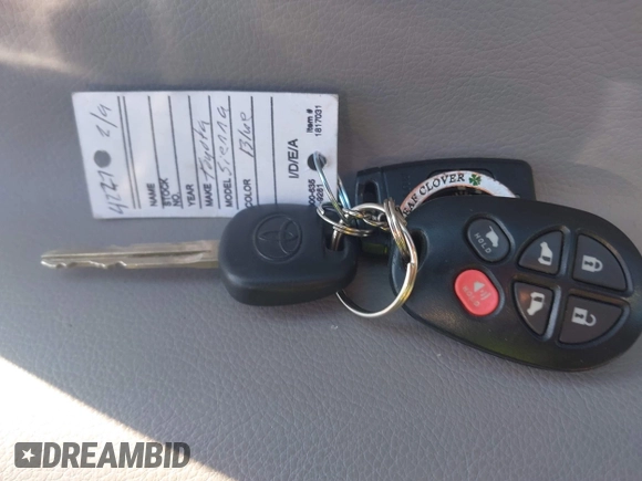2019 Toyota Sienna LE Auto Access Seat with VIN 5TDKZ3DC0KS017417, listed as a IAAI auction lot 41559267 with 67,974 mi miles and . Bid and sale history available at DreamBid. Image 11.