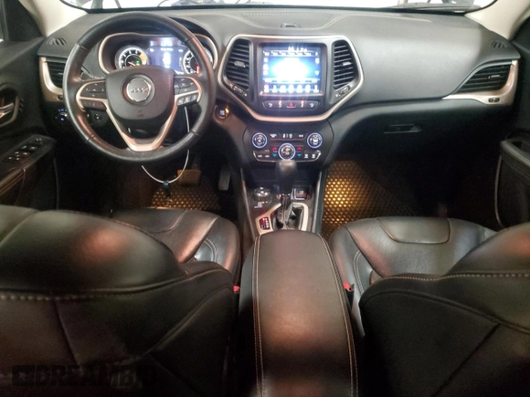 2016 Jeep Cherokee Limited z VIN 1C4PJMDS1GW209057, wystawiony jako Copart lot #57108855 z przebiegiem 86 874 mil mil oraz Szkoda całkowita • Salvage title. Historia ofert i sprzedaży dostępna na DreamBid. Obrazek 8.