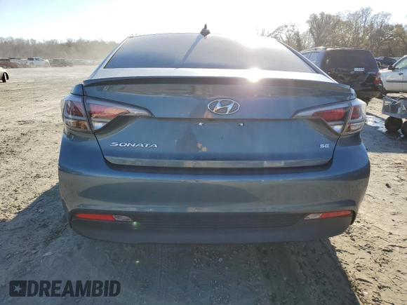 2016 Hyundai Sonata SE with VIN KMHE24L18GA038362, listed as a Copart auction lot 78178493 with 83,222 mi miles and . Bid and sale history available at DreamBid. Image 6.