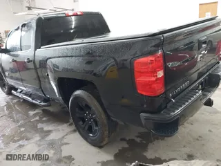 2017 Chevrolet Silverado 1500 LT with VIN 1GCVKREC5HZ253927, listed as a IAAI auction lot 41720221 with 110,141 mi miles. Bid and sale history available at carsss.com. Image 3.