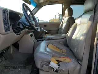 2001 Chevrolet Silverado 1500 with VIN 2GCEC19T411195493, listed as a Copart auction lot 53698965 with 430,118 mi miles and Salvage Title. Bid and sale history available at DreamBid. Image 7.