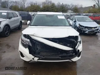 2022 Kia Seltos S z VIN KNDEUCAA7N7296295, wystawiony jako IAAI lot #41661457 z przebiegiem 45 293 mil mil oraz . Historia ofert i sprzedaży dostępna na DreamBid. Obrazek 13.