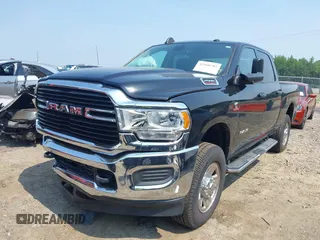 2019 Ram 2500 Big Horn with VIN 3C6UR5DLXKG544035, listed as a IAAI auction lot 42560785 with 76,606 mi miles and . Bid and sale history available at DreamBid. Image 17.