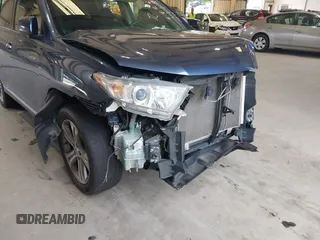 2011 Toyota Highlander Limited with VIN 5TDYK3EH8BS026066, listed as a IAAI auction lot 42646319 with 118,317 mi miles and . Bid and sale history available at DreamBid. Image 17.