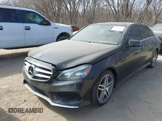 2015 Mercedes-Benz E-Class E 350 Luxury with VIN WDDHF8JB0FB112042, listed as a IAAI auction lot 41771389 with 135,191 mi miles. Bid and sale history available at carsss.com. Image 17.