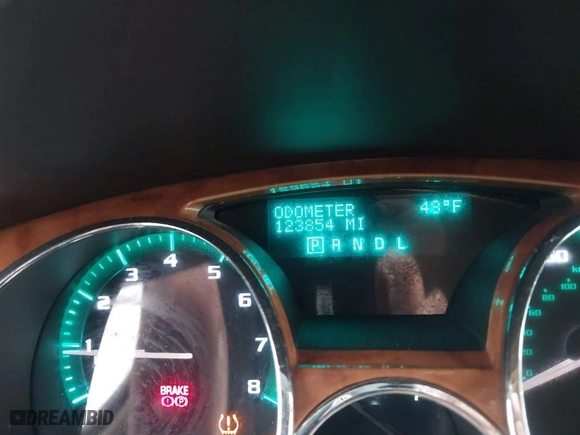 2008 Buick Enclave CXL with VIN 5GAER237X8J199386, listed as a IAAI auction lot 41524719 with 123,854 mi miles. Bid and sale history available at carsss.com. Image 7.