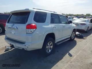 2011 Toyota 4Runner SR5 with VIN JTEZU5JR6B5026240, listed as a IAAI auction lot 41840510 with 99,900 mi miles. Bid and sale history available at carsss.com. Image 4.