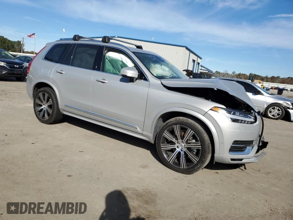 2024 Volvo XC90 Plus Bright Theme z VIN YV4062PE9R1236095, wystawiony jako Copart lot #84622444 z przebiegiem Nie podano mil oraz Szkoda całkowita • Salvage title. Historia ofert i sprzedaży dostępna na DreamBid. Obrazek 4.