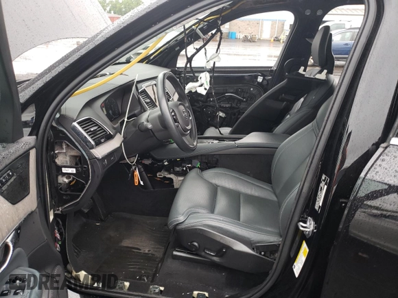 2021 Volvo XC90 Inscription with VIN YV4A22PL9M1754036, listed as a Copart auction lot 60557315 with 30,587 mi miles and Salvage title. Bid and sale history available at DreamBid. Image 7.