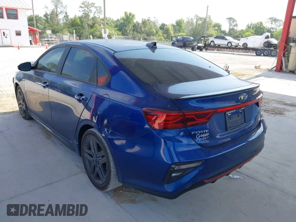 2021 Kia Forte GT-Line z VIN 3KPF34AD2ME386931, wystawiony jako IAAI lot #42333561 z przebiegiem 83 689 mil mil oraz . Historia ofert i sprzedaży dostępna na DreamBid. Obrazek 3.