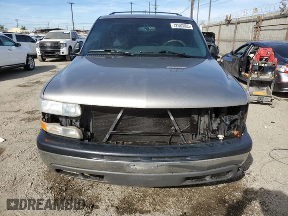 2001 Chevrolet Suburban LT with VIN 3GNEC16T71G125313, listed as a Copart auction lot 42569695 with 317,922 mi miles and Salvage Title. Bid and sale history available at carsss.com. Image 5.