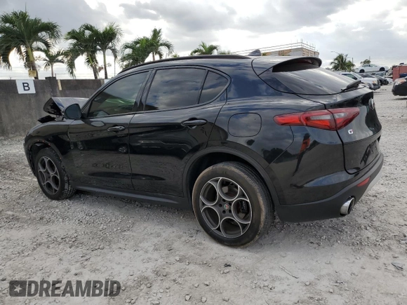 2018 Alfa Romeo Stelvio Sport z VIN ZASFAKPN8J7B79599, wystawiony jako Copart lot #57396135 z przebiegiem 73 873 mil mil oraz Nie do naprawy. Historia ofert i sprzedaży dostępna na DreamBid. Obrazek 2.