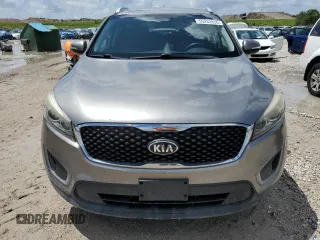 2018 Kia Sorento LX with VIN 5XYPG4A56JG350014, listed as a Copart auction lot 55232835 with 184,875 mi miles and Clean Title. Bid and sale history available at DreamBid. Image 5.
