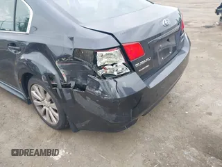 2011 Subaru Legacy Limited Power Moon с VIN 4S3BMBK67B3219372, выставлен на аукционе IAAI как лот 42237781 с пробегом 180 733 миль миль и . История ставок и продаж доступна на DreamBid. Изображение 6.