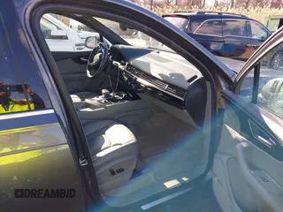 2019 Audi Q7 Premium Plus z VIN WA1LAAF75KD009898, wystawiony jako IAAI lot #41440668 z przebiegiem 56 525 mil mil oraz . Historia ofert i sprzedaży dostępna na DreamBid. Obrazek 5.