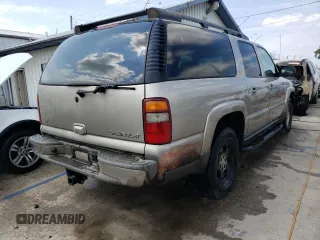 2003 Chevrolet Suburban Z71 with VIN 3GNFK16Z33G268595, listed as a Copart auction lot 66014724 with 297,782 mi miles and Salvage Title. Bid and sale history available at carsss.com. Image 3.