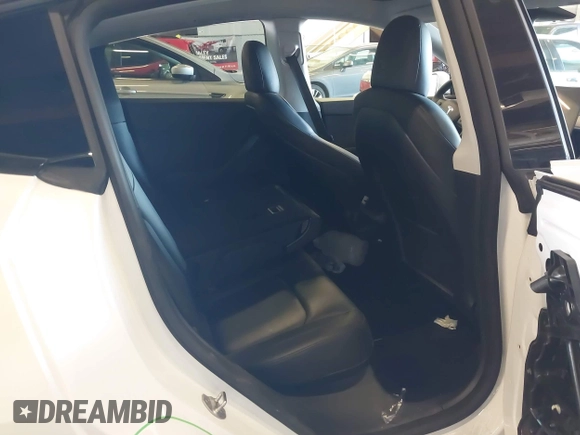 2021 Tesla Model Y Performance with VIN 5YJYGDEF4MF263473, listed as a IAAI auction lot 41851083 with 39,289 mi miles and . Bid and sale history available at DreamBid. Image 8.