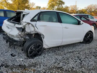 2013 Hyundai Elantra GT with VIN KMHD35LE7DU090822, listed as a Copart auction lot 76502934 with 171,602 mi miles and Salvage Title. Bid and sale history available at carsss.com. Image 3.
