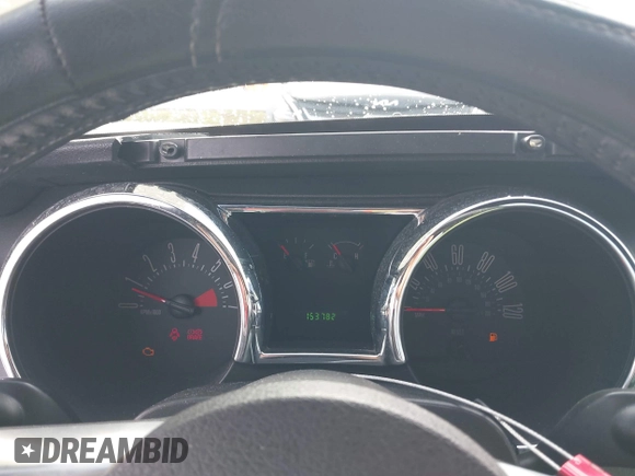 2005 Ford Mustang Deluxe с VIN 1ZVFT80N255140487, выставлен на аукционе IAAI как лот 42643309 с пробегом 153 782 миль миль и . История ставок и продаж доступна на DreamBid. Изображение 7.