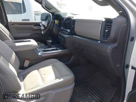 2022 Chevrolet Silverado 1500 RST with VIN 1GCPADED8NZ531299, listed as a IAAI auction lot 40452418 with Not Provided miles and . Bid and sale history available at DreamBid. Image 5.