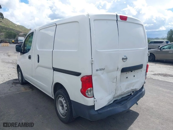 2015 Nissan NV200 SV with VIN 3N6CM0KNXFK705753, listed as a IAAI auction lot 41787976 with 208,539 mi miles. Bid and sale history available at carsss.com. Image 3.