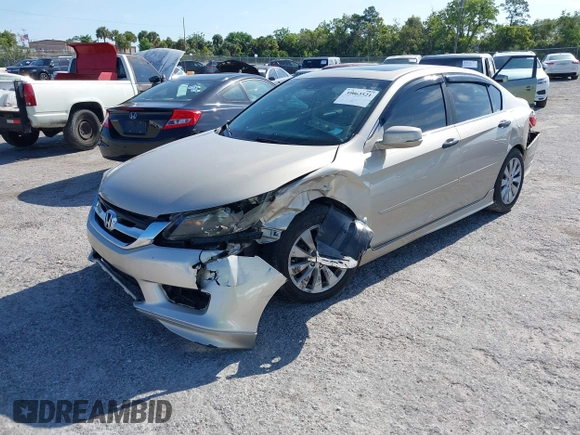 2014 Honda Accord EX-L with VIN 1HGCR2F82EA062207, listed as a IAAI auction lot 39063521 with 116,835 mi miles and . Bid and sale history available at carsss.com. Image 18.