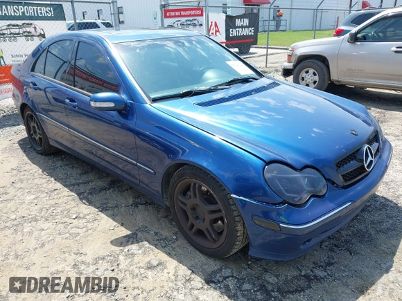 2004 Mercedes-Benz C 230 Kompressor z VIN WDBRF40J24F495227, wystawiony jako IAAI lot #42285246 z przebiegiem 200 008 mil mil oraz . Historia ofert i sprzedaży dostępna na DreamBid. Obrazek 1.