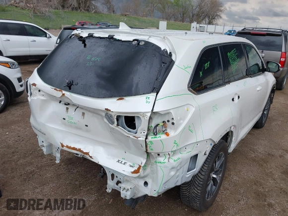 2016 Toyota Highlander XLE z VIN 5TDJKRFH3GS260044, wystawiony jako IAAI lot #42085828 z przebiegiem 74 187 mil mil oraz . Historia ofert i sprzedaży dostępna na DreamBid. Obrazek 6.