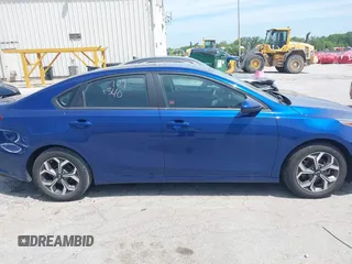 2019 Kia Forte LXS with VIN 3KPF24AD0KE118928, listed as a IAAI auction lot 39548504 with 43,573 mi miles. Bid and sale history available at carsss.com. Image 13.