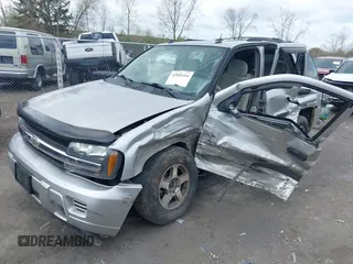 2005 Chevrolet TrailBlazer LT with VIN 1GNDT13S552190909, listed as a IAAI auction lot 42081094 with 117,897 mi miles and . Bid and sale history available at DreamBid. Image 2.